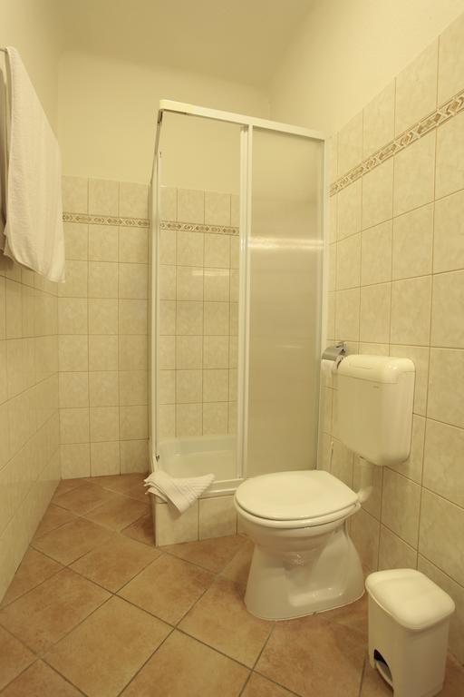 Part Cafe Residence Dunakeszi Rom bilde